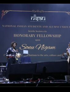 Sonu Nigam Receives Honorary Fellowship Award in the UK (1)